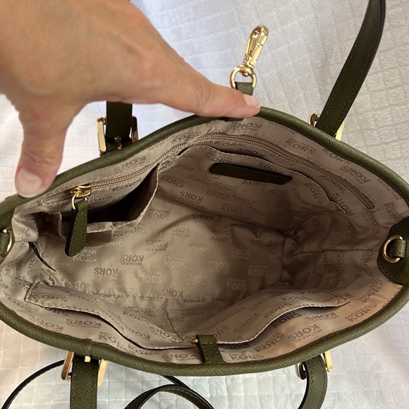 Michael Kors purse and wallet combo. - Picture 5 of 15